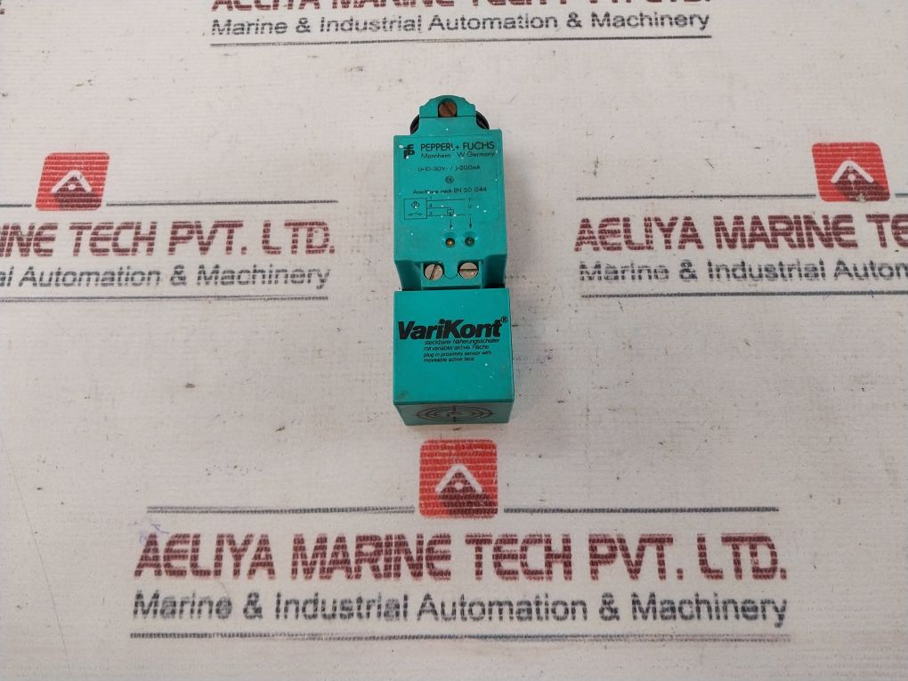 Pepperl+Fuchs Varikont En 50 044 Plug In Proximity Sensor