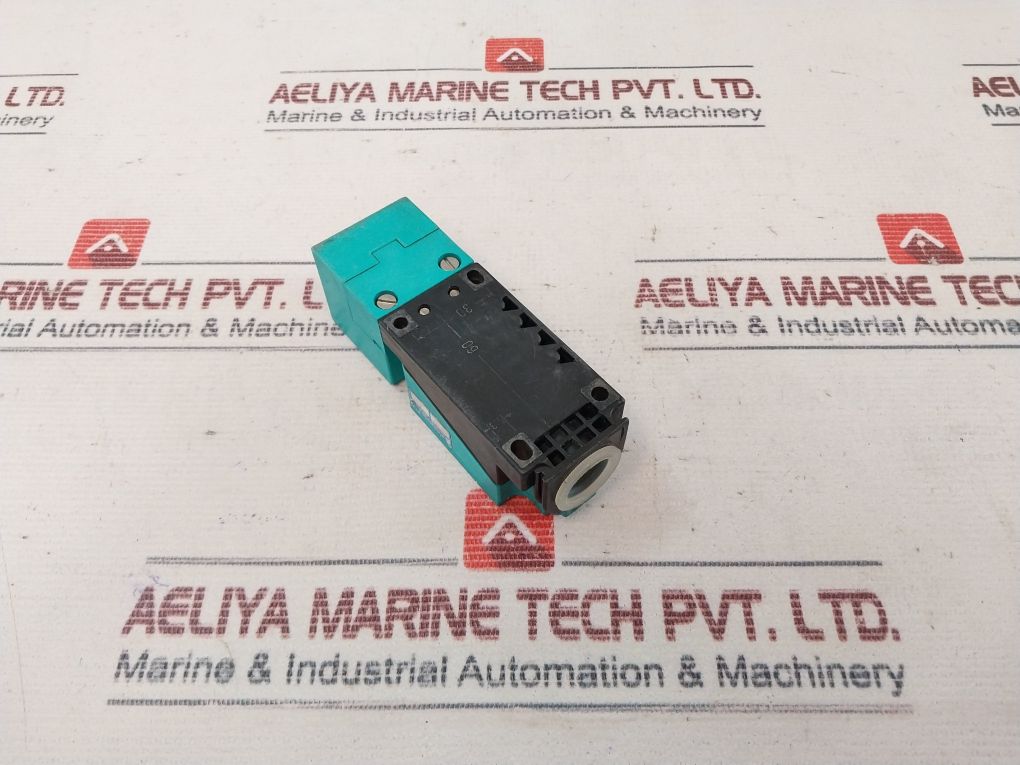 Pepperl+Fuchs Varikont En 50 044 Plug In Proximity Sensor