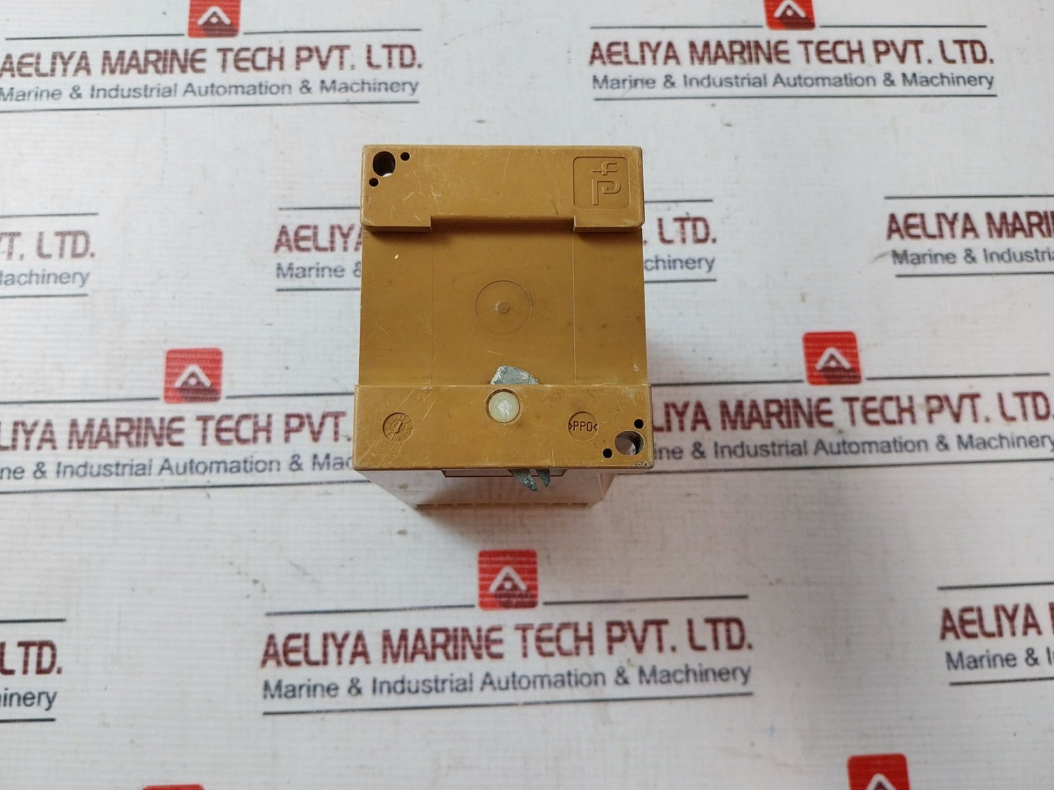 Pepperl+Fuchs We77/Ex2 Isolated Switch Amplifier 01669S 250V