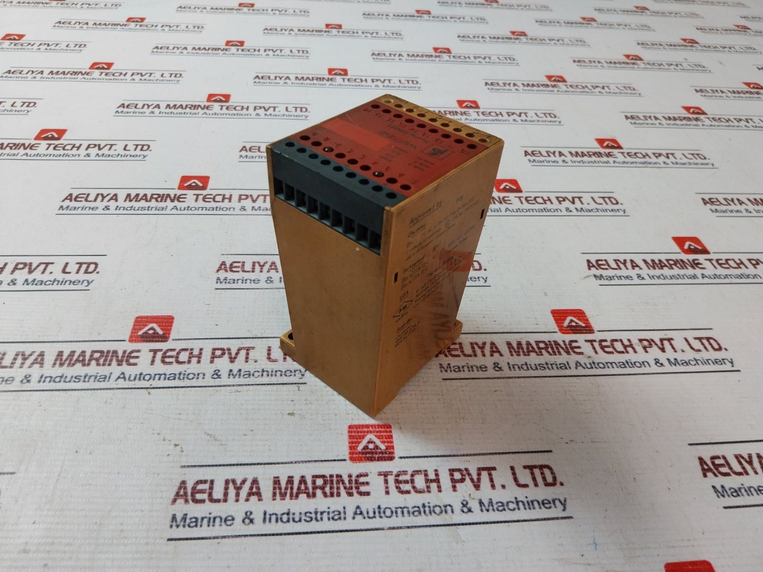 Pepperl+Fuchs We77/Ex2 Isolated Switch Amplifier 01669S 250V