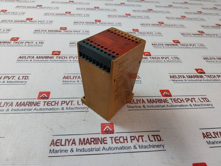 Pepperl+Fuchs We77/Ex2 Isolated Switch Amplifier 01669S 250V