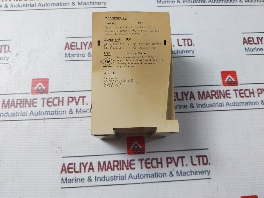 Pepperl+Fuchs We77/Ex2 Switch Amplifier 01543S