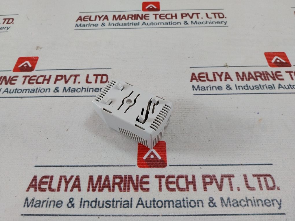 Pfannenberg Flz520 Thermostat 240V Ac