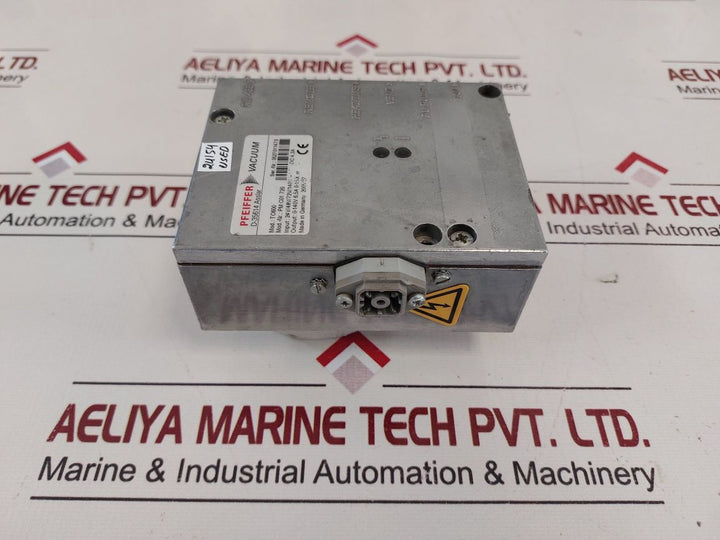 Pfeiffer vacuum pm c01 720 turbomolecular pump controller tc600