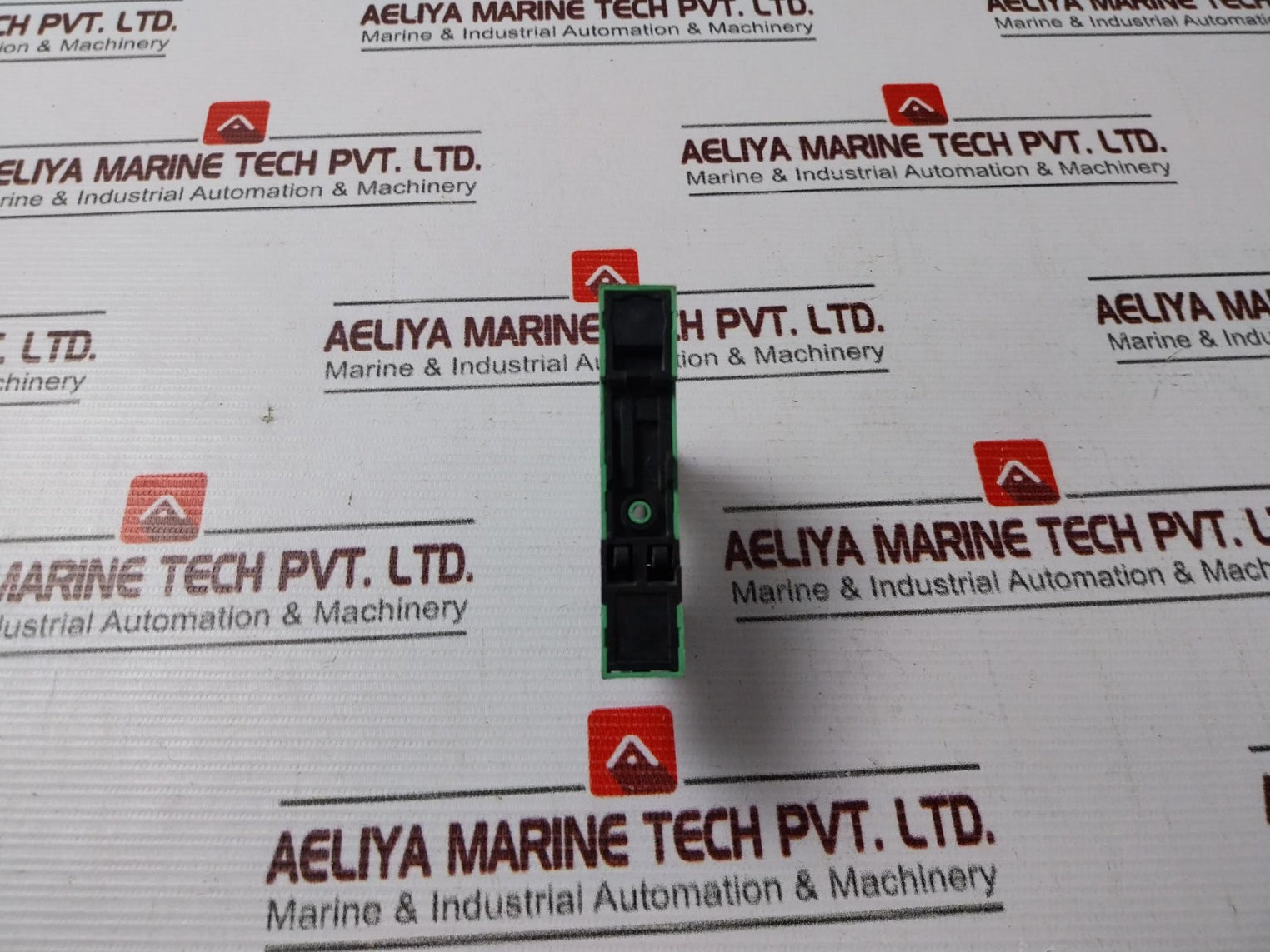 Phoenix Contact 28 33 521 Relay Socket 12A 300Vac