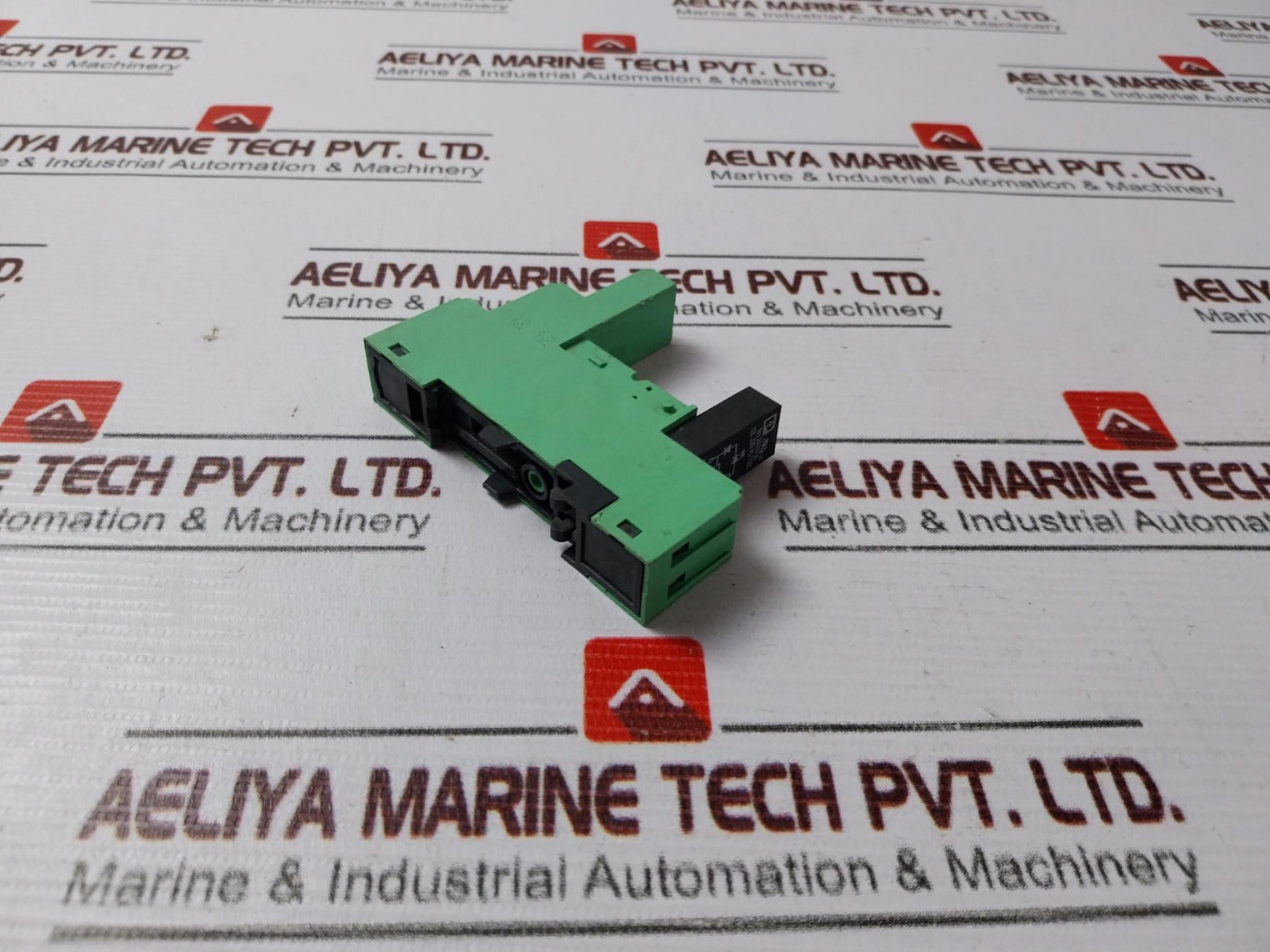 Phoenix Contact 28 33 521 Relay Socket 12A 300Vac