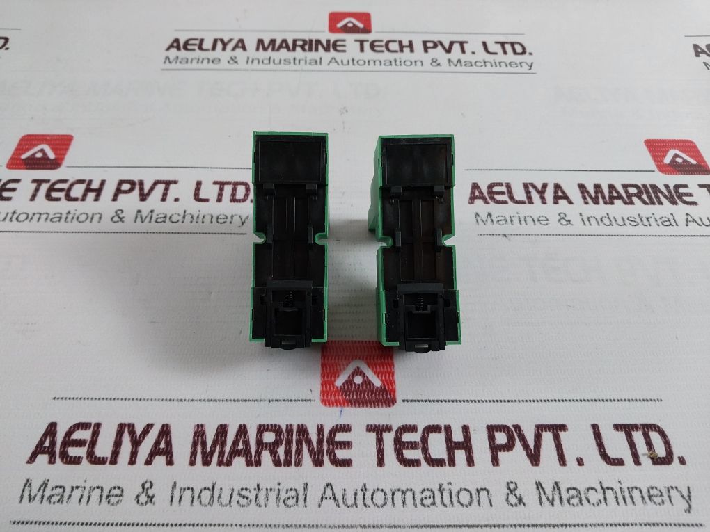 Lot Of 10X Phoenix Contact 28 33 576 Relay Socket