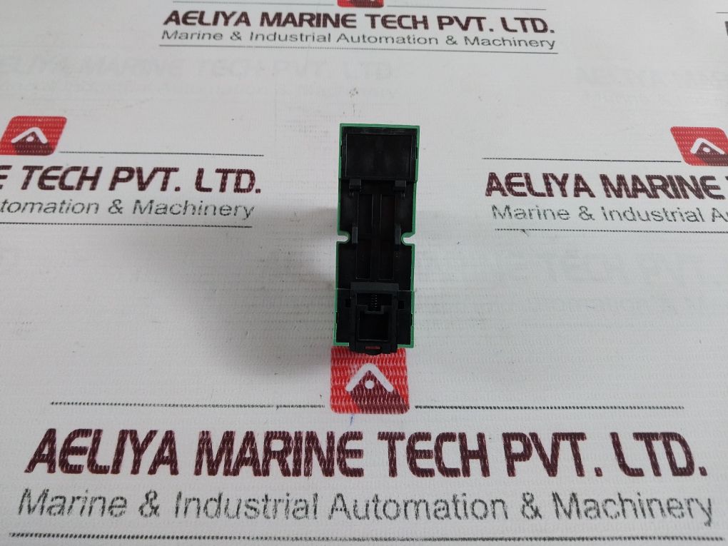 Lot Of 10X Phoenix Contact 28 33 576 Relay Socket