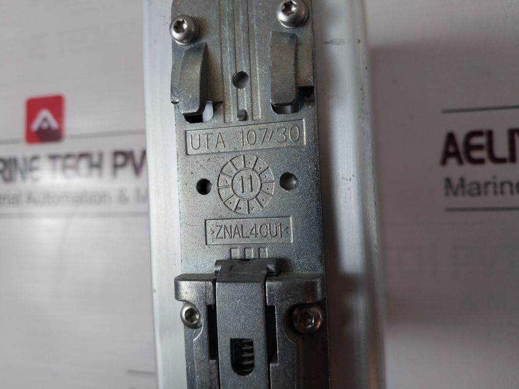 Phoenix Contact Quint-diode/12-24Dc/2X20/1X40 Power Module 2320157
