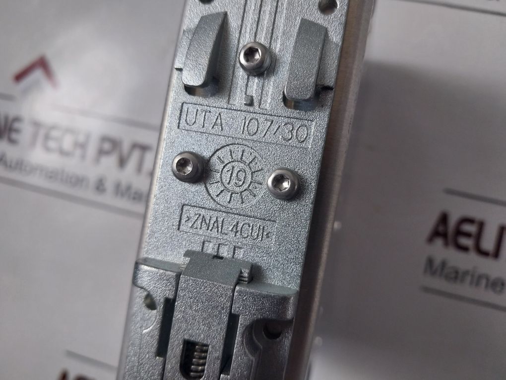 Phoenix Contact Quint-oring/24Dc/2X20/1X40 Redundancy Module