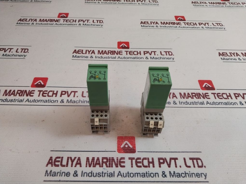 Phoenix Contact St-rel4-kg 24/21-21/Au Relay Connector With Base