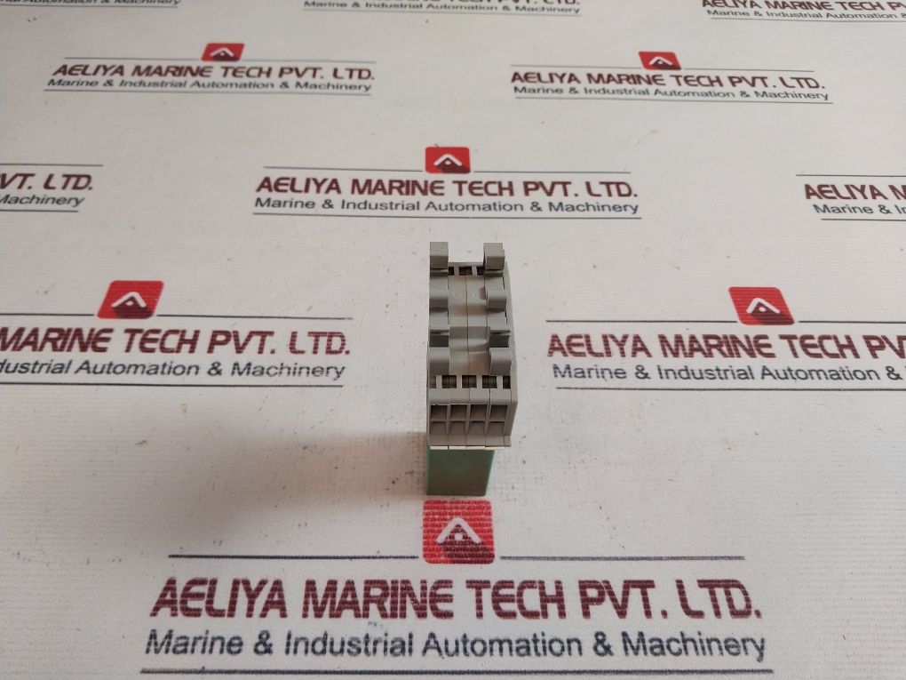 Phoenix Contact St-rel4-kg 24/21-21/Au Relay Connector With Base