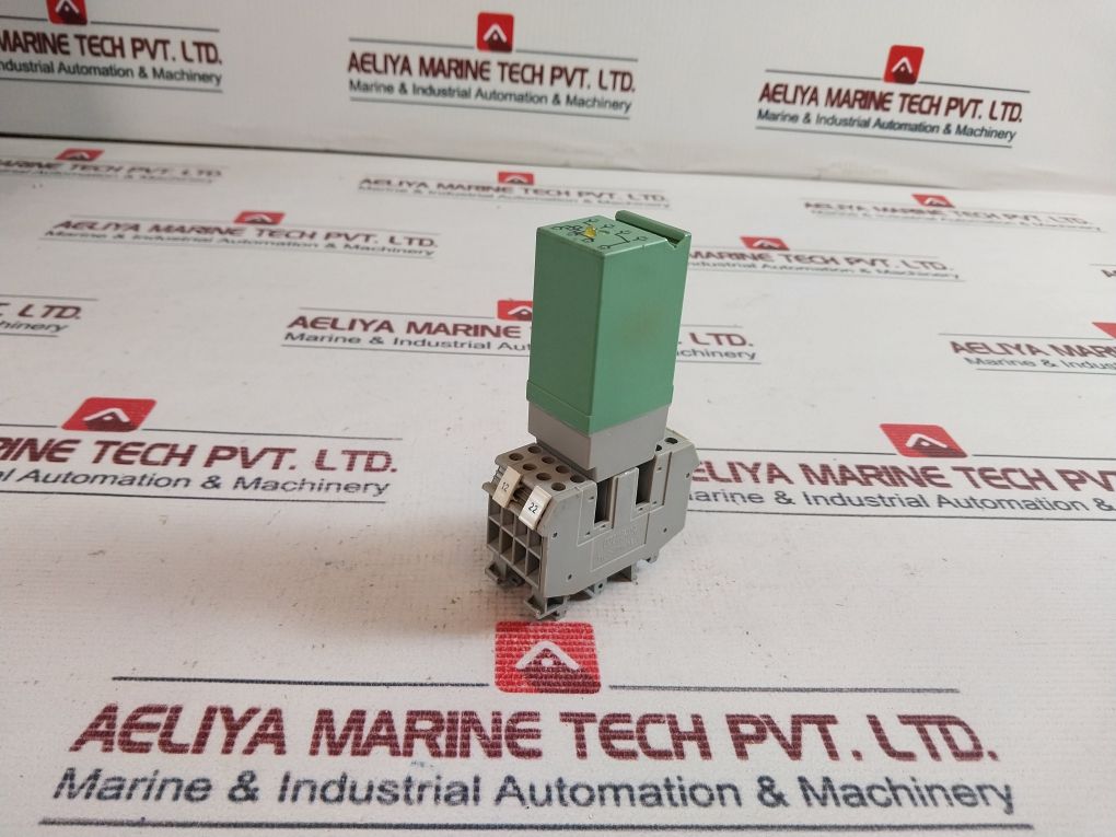 Phoenix Contact St-rel4-kg 24/21-21/Au Relay Connector With Base