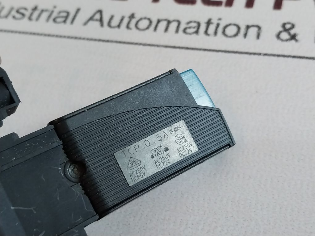 Phoenix Contact Uk 6-fsi/C Terminal Block With Circuit Breaker Tcp 0,5 A