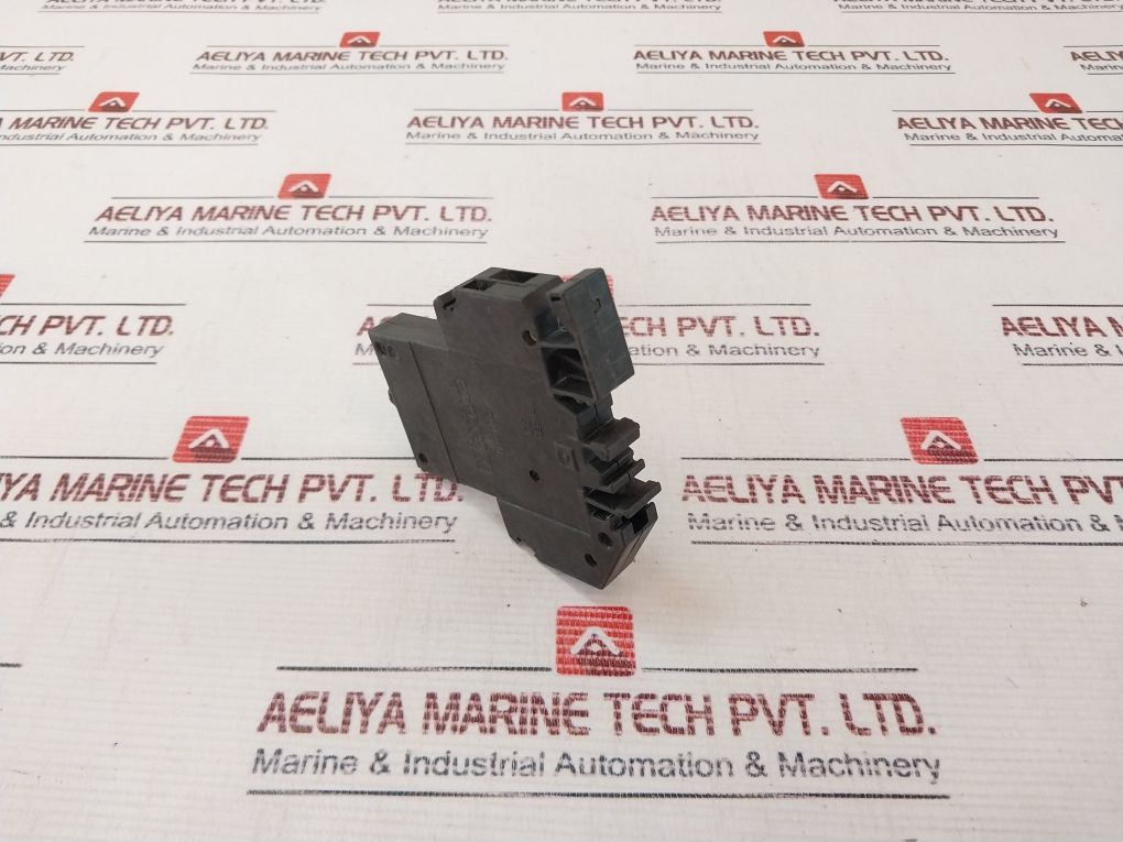 Phoenix Contact Tmc 1 M1 100 6,0A Thermal Magnetic Circuit Breaker