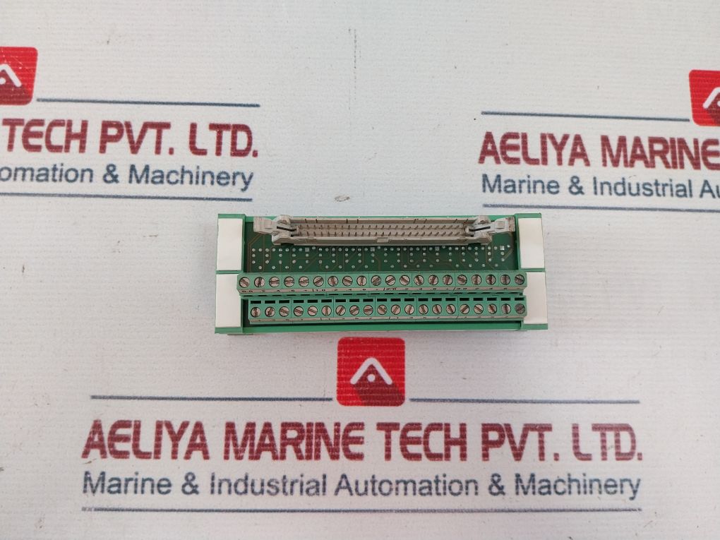 Phoenix Contact Um 45-flk50/Plc Varioface Module