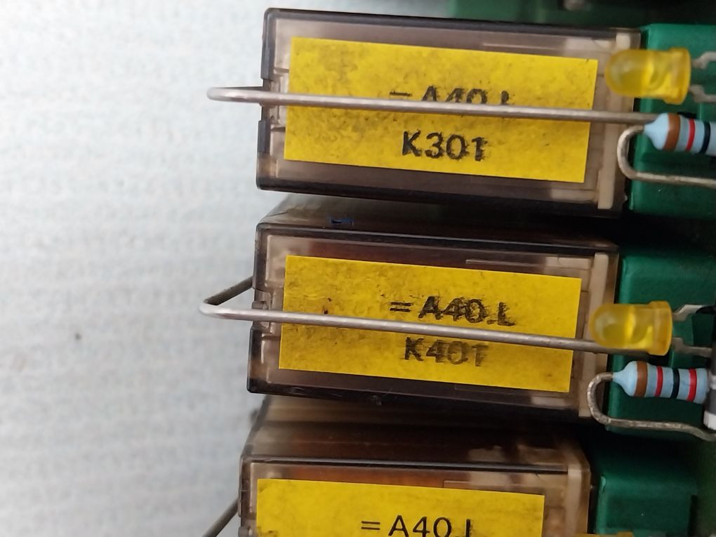 Phoenix Contact Umk-16 Rels/Ksr-g24/21/Plc Varioface Relay Module