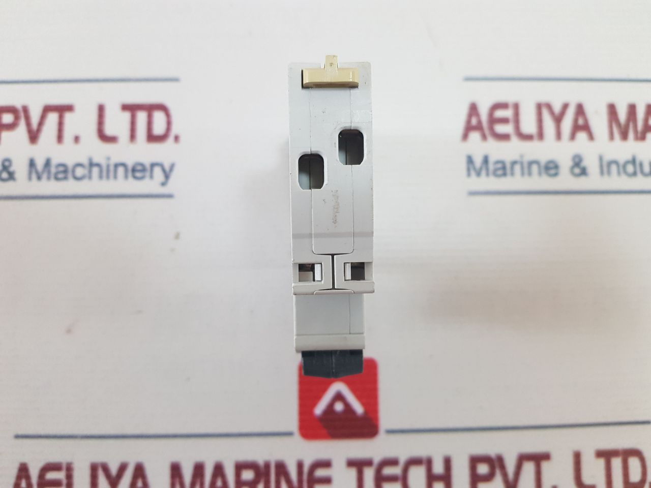 Merlin Gerin Dt40 Circuit Breaker 893.011.011.0002