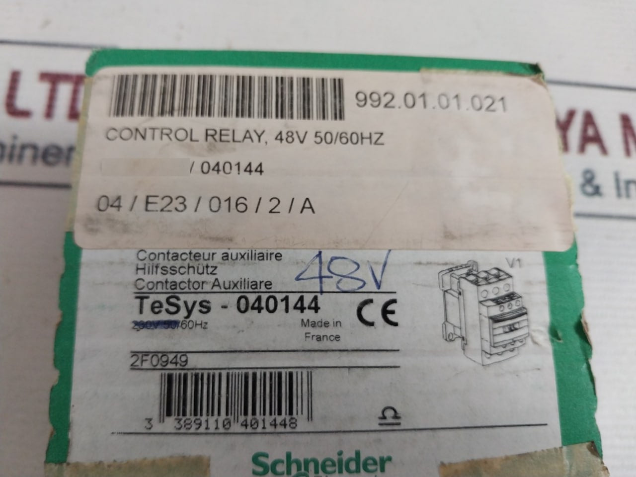 Schneider Electric Cad32 Control Relay 48V 50/60Hz
