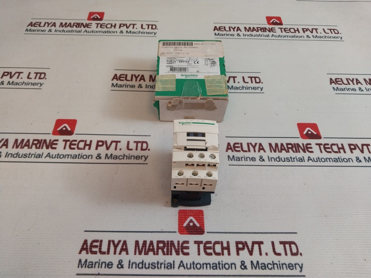 Schneider Electric Cad32 Control Relay 48V 50/60Hz