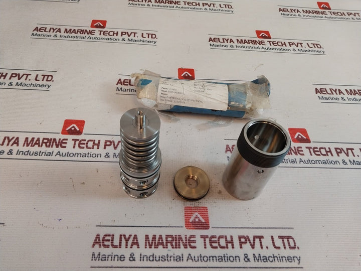 Oceaneering 100742 E Cartridge Valve Spm 3Wnc Set