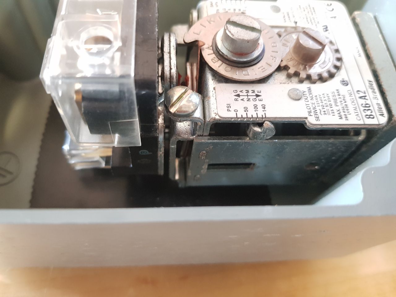 Allen - Bradley Bulletin 836 Pressure Control