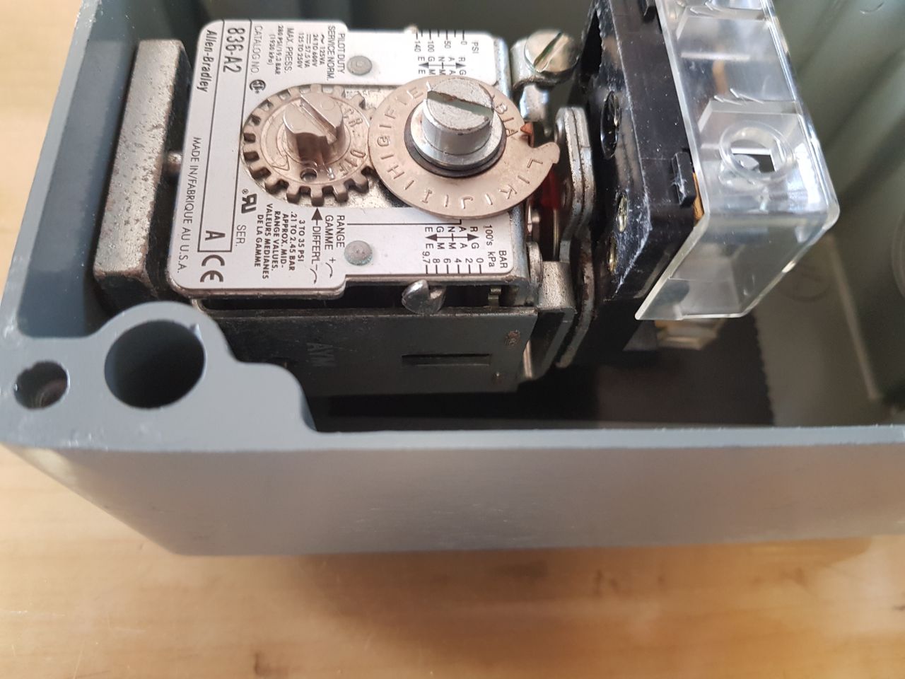 Allen - Bradley Bulletin 836 Pressure Control
