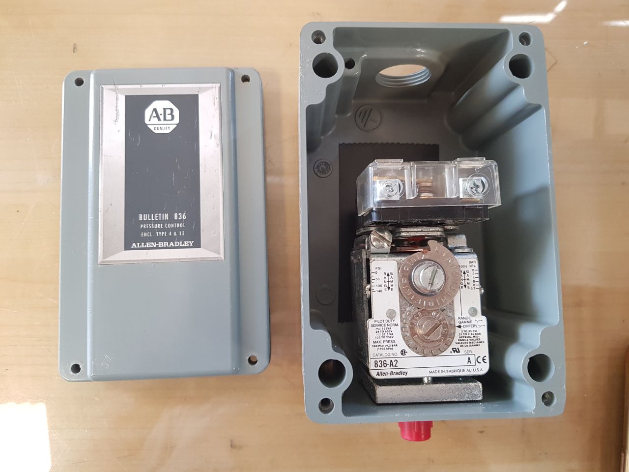 Allen - Bradley Bulletin 836 Pressure Control