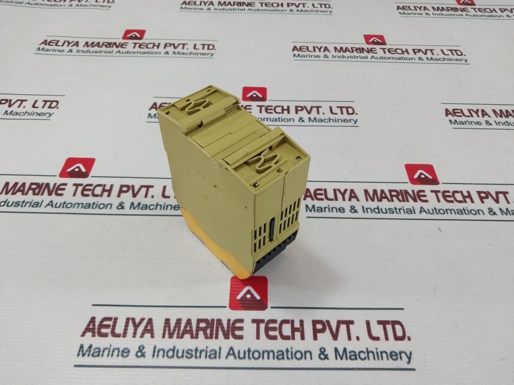 Pilz Pnoz Mm0P Safety Relay Base Unit 772000