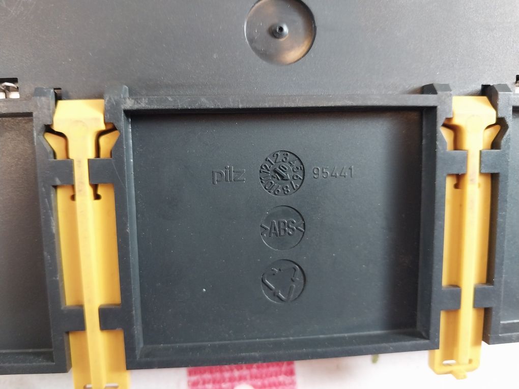 Pilz Pss Sb Di8O8 Digital Input/Output Module