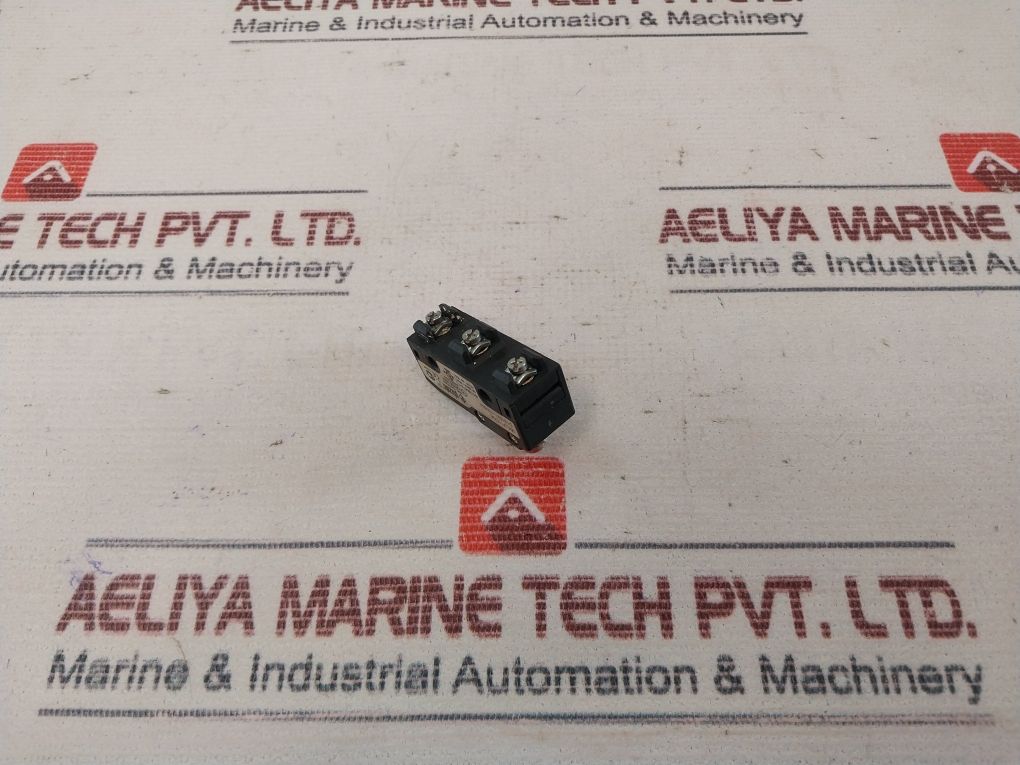 Pizzato Mk V11D06 Microswitch