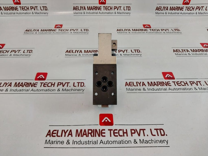 Poclain Hydraulics Kv-4/2-5Ko-6Ra51A Valve