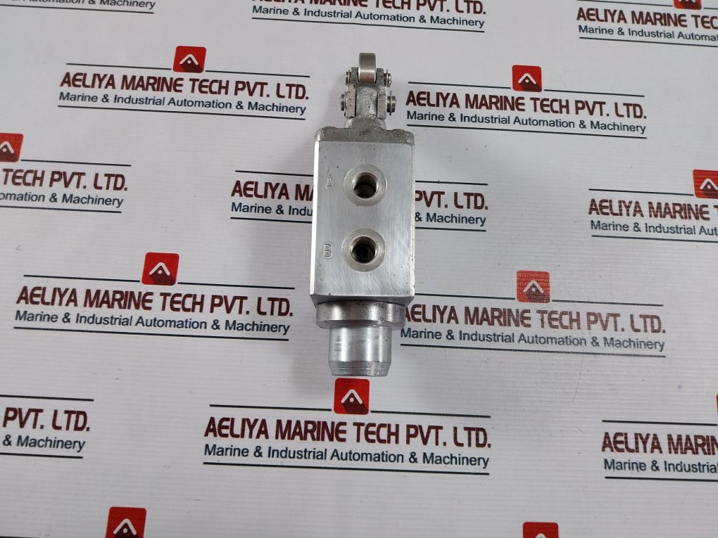 Pos. 13 Limit Switch