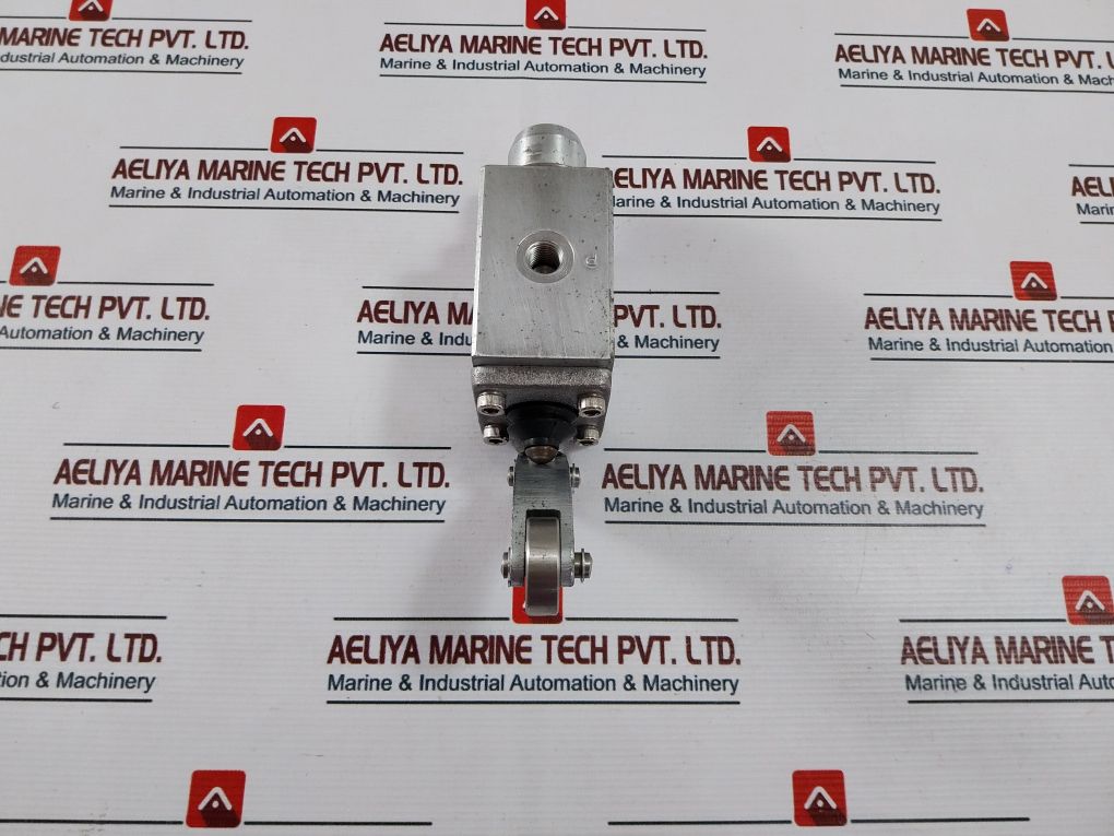 Pos. 13 Limit Switch