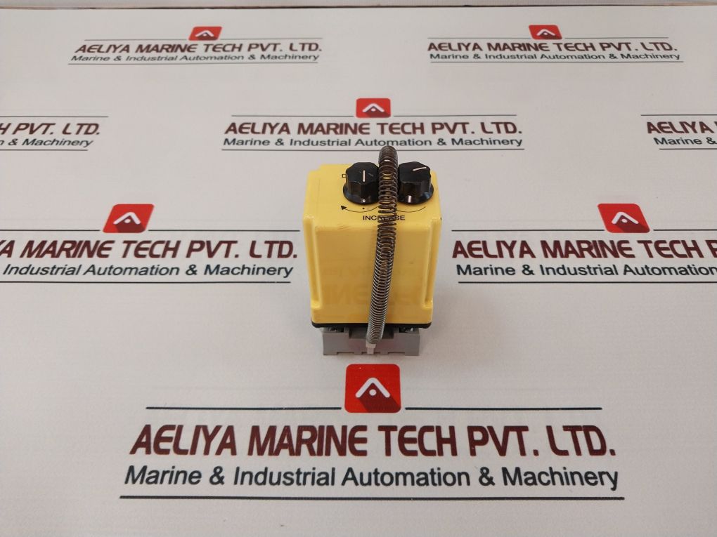 Potter & Brumfield Csj-38-70010 Adjustable Ac Voltage Sensor Relay With Base