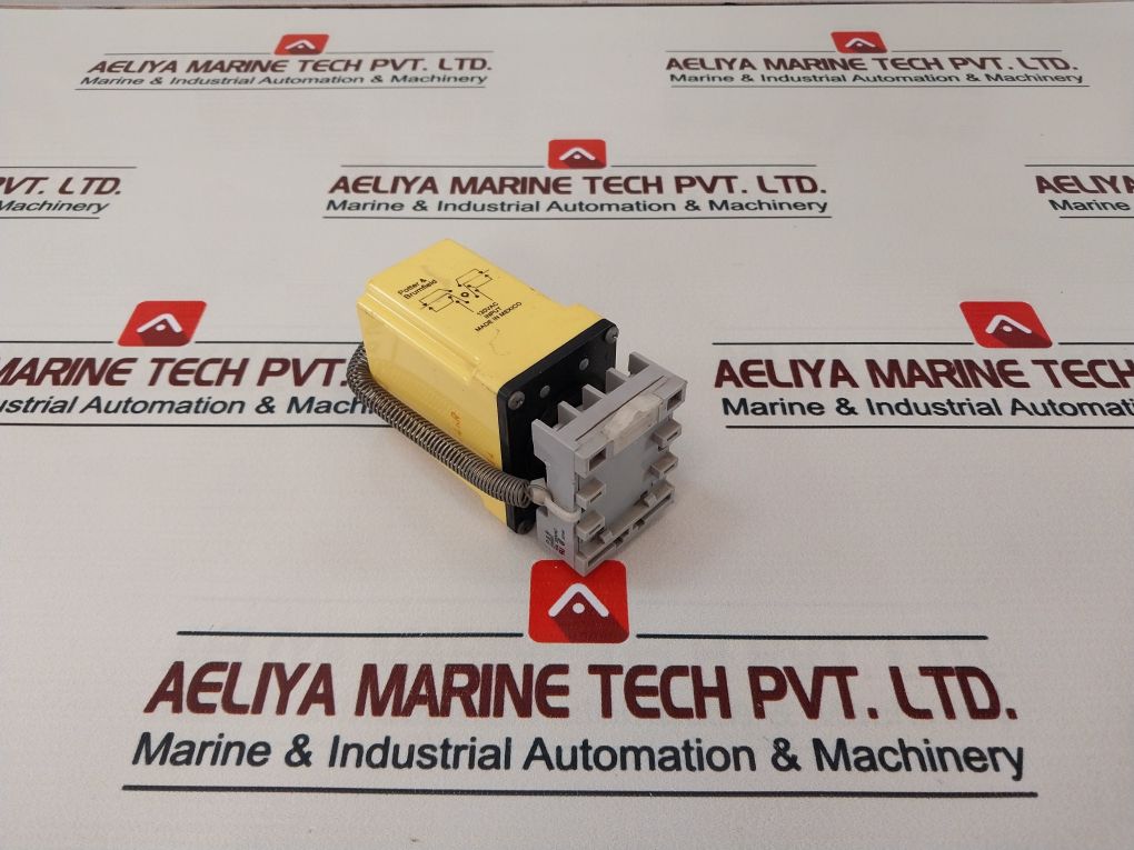 Potter & Brumfield Csj-38-70010 Adjustable Ac Voltage Sensor Relay With Base