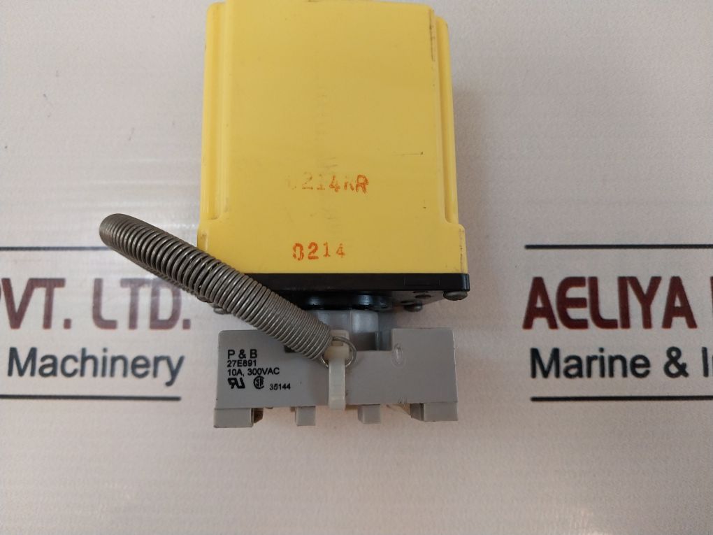 Potter & Brumfield Csj-38-70010 Adjustable Ac Voltage Sensor Relay With Base