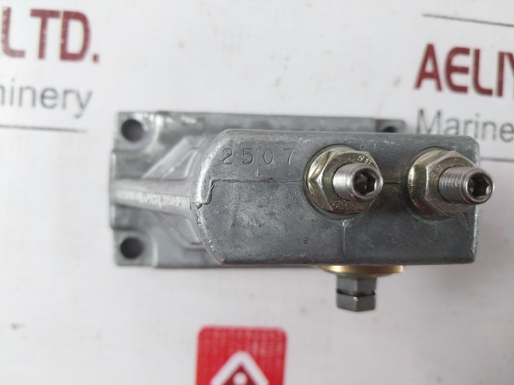 Palfinger Pp001724 Valve Control Housing Handle Set