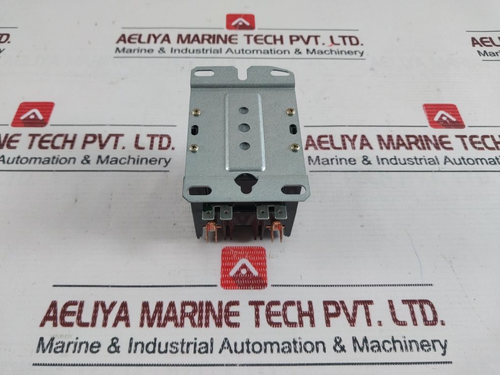 Products Unlimited 3100-30U10528Bb Contactor 208/240 Vac 50/60Hz