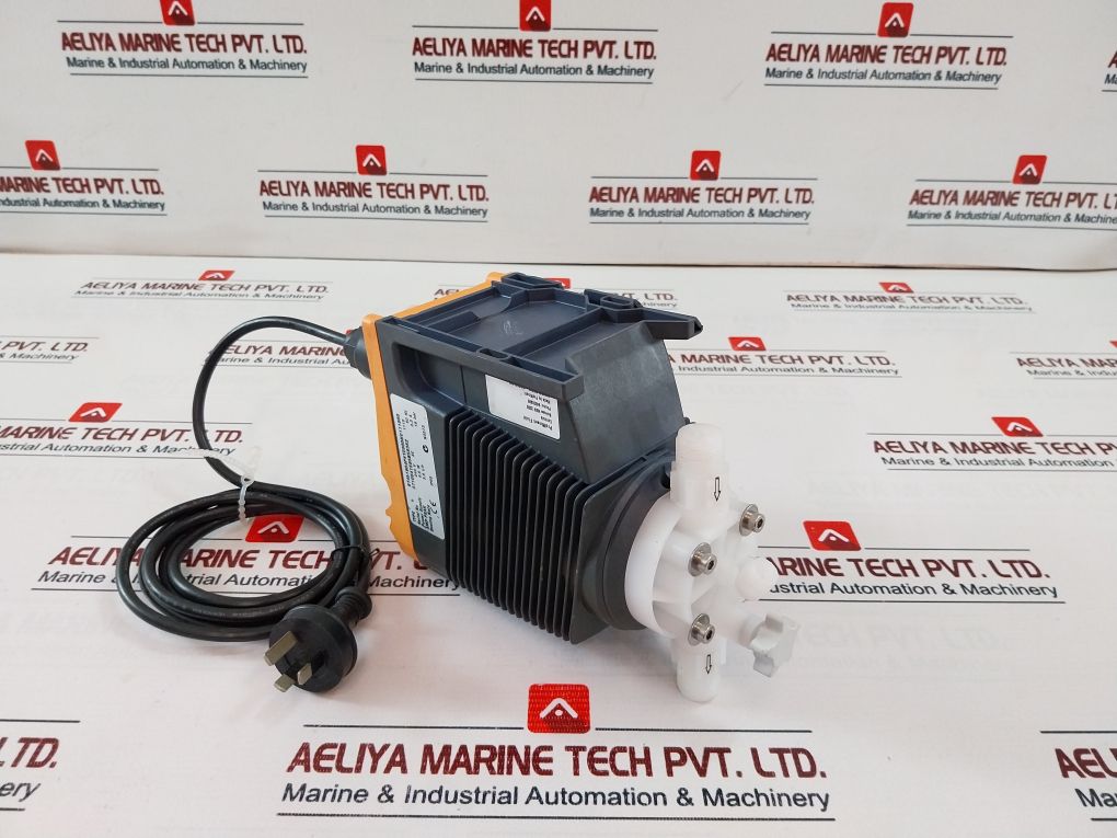 Prominent Beta/4 Bt4B1604Pvt2000Uc111000 Solenoid Metering/Dosing Pumps 240Vac