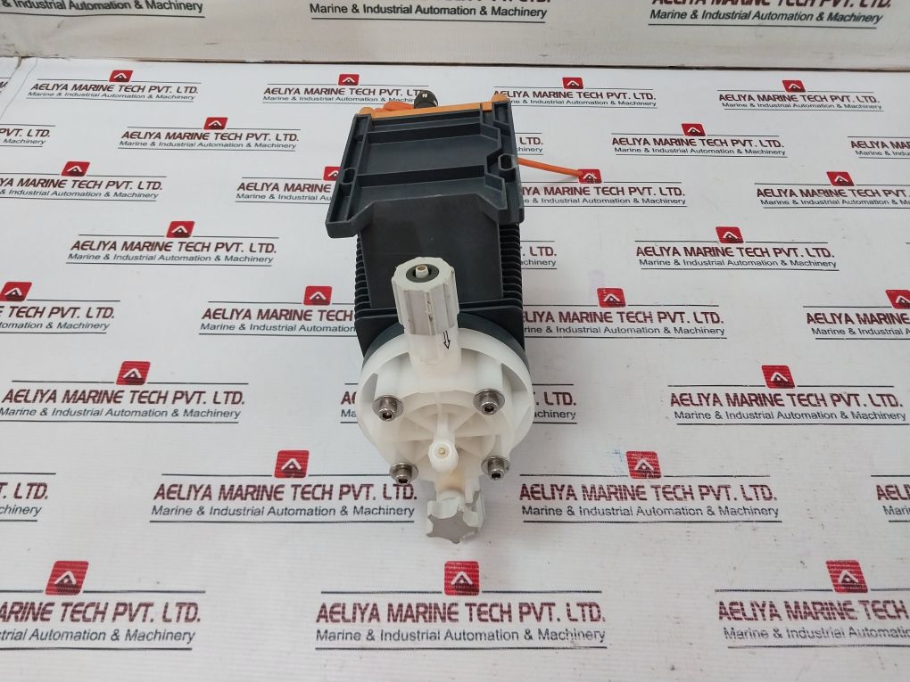 Prominent Bt4B0413Pvt2000Ua000000 Solenoid Metering Dosing Pump (Not Working)