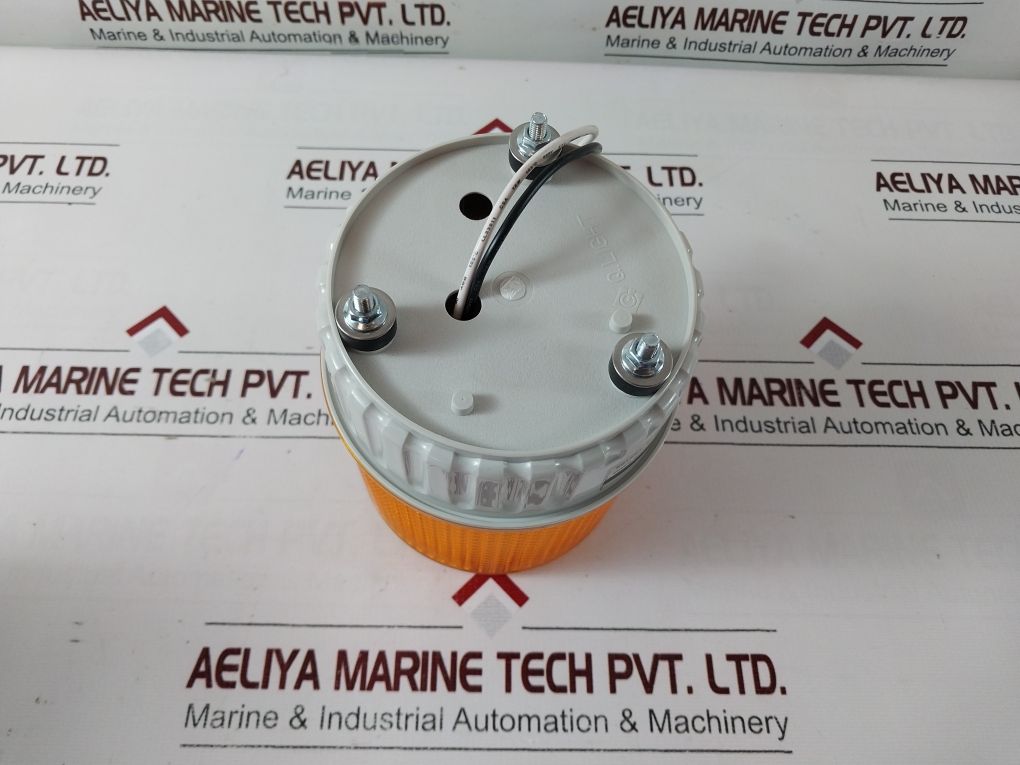 Qlight S125L Yellow Flashing Light