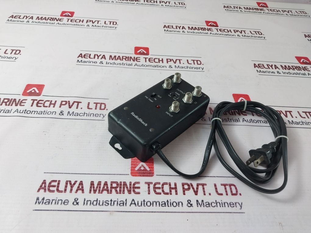 Radioshack 15-1168 Distribution Amplifier 120Vac 60Hz 3W Max