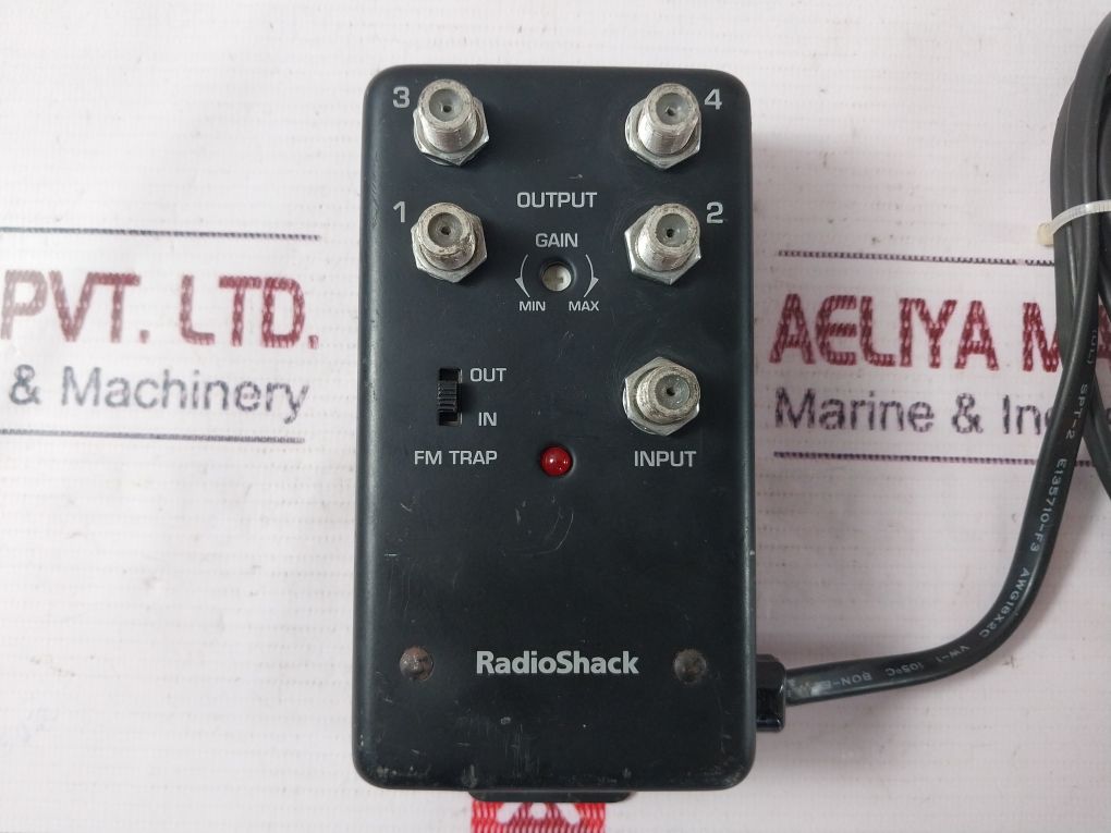 Radioshack 15-1168 Distribution Amplifier 120Vac 60Hz 3W Max