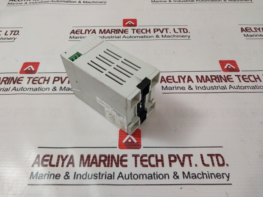 Radix Si3P 3-port Signal Isolator