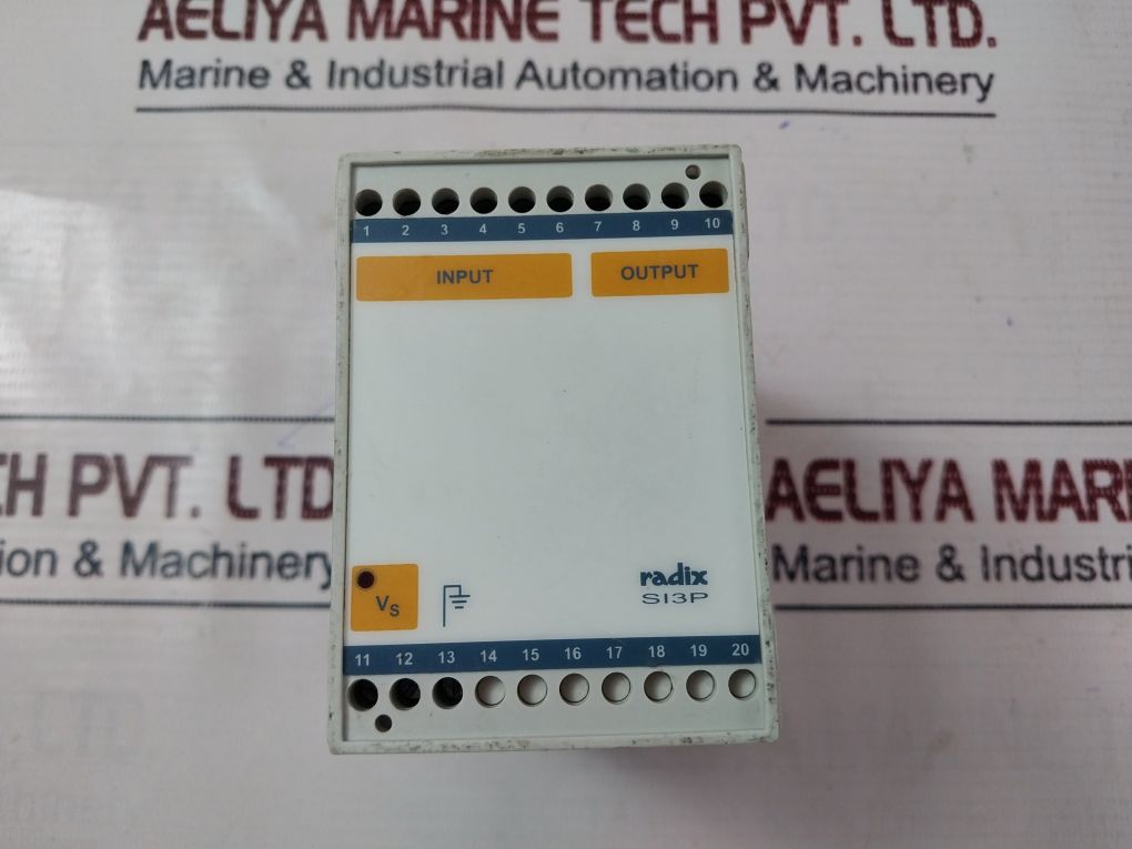 Radix Si3P 3-port Signal Isolator