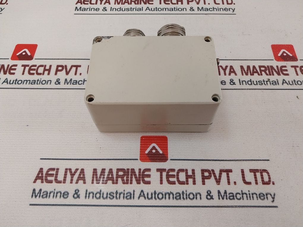 Raytheon Anschutz 134-109 Junction Box