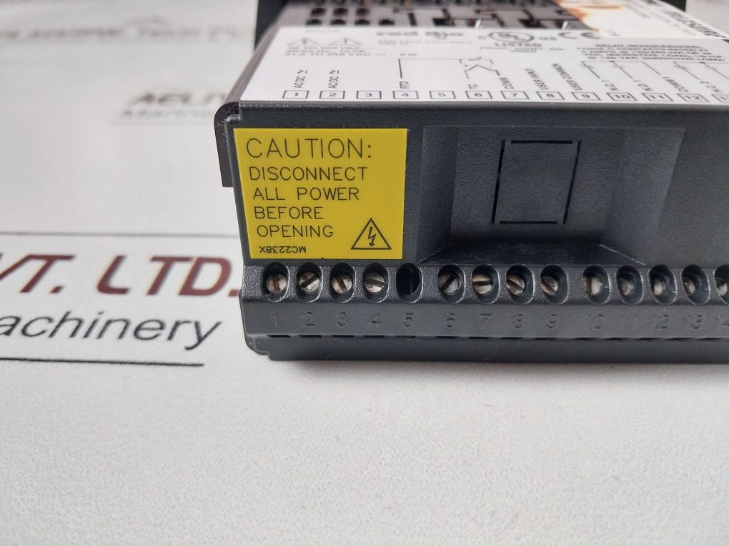 Red Lion Im-01119 Panel Meter 50 To 250 Vac~