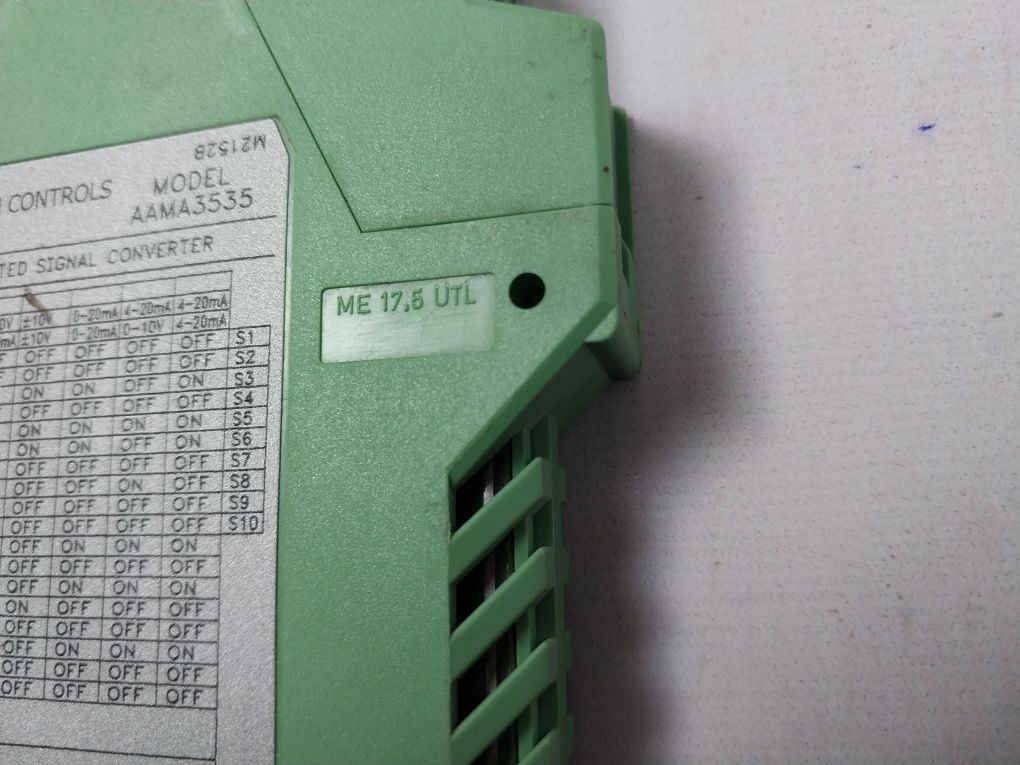 Red Lion Controls Aama3535 Isolated Signal Converter 18-30Vdc, 60Ma