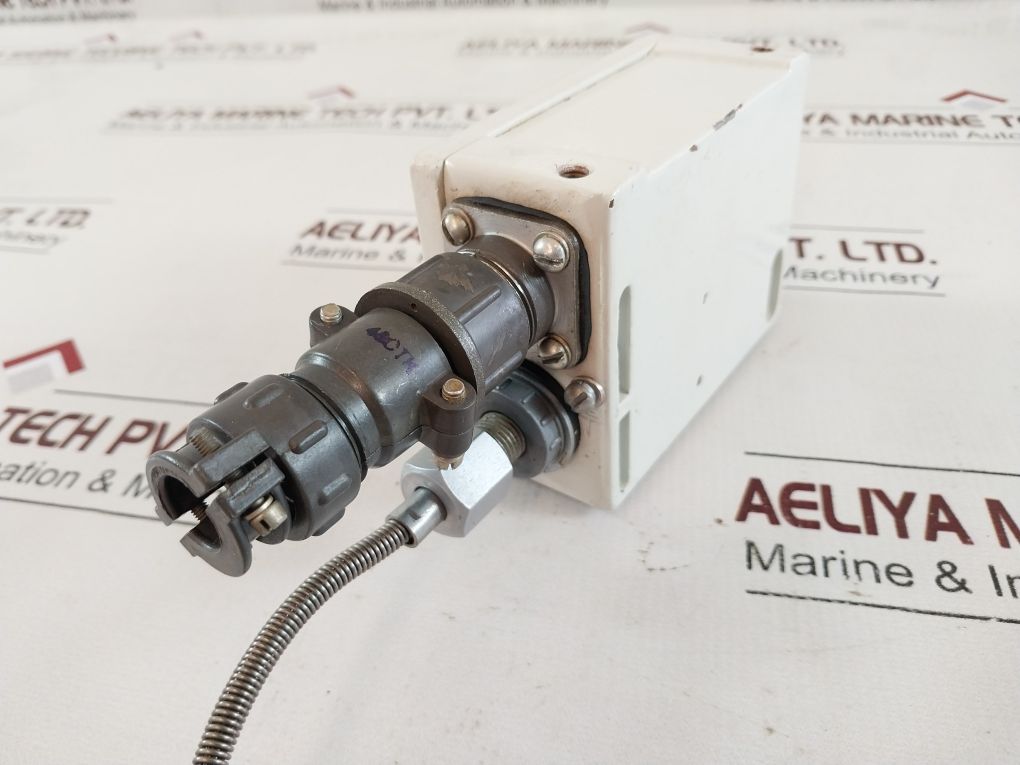 Krm- Om5 Relay Combined 64K2C/Cm2 ~220V 50Hz 300Va